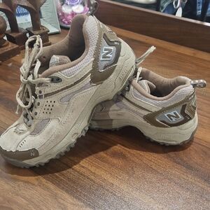 New Balance Kids' Tan and Brown Sneakers